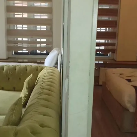 Apartahotel Gezkonakla Kadikoyde Iki Bir Salon Estambul