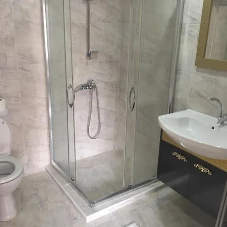 Gezkonakla Kadikoyde Iki Bir Salon Istanbul