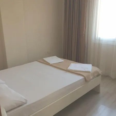 Gezkonakla Kadikoyde Iki Bir Salon